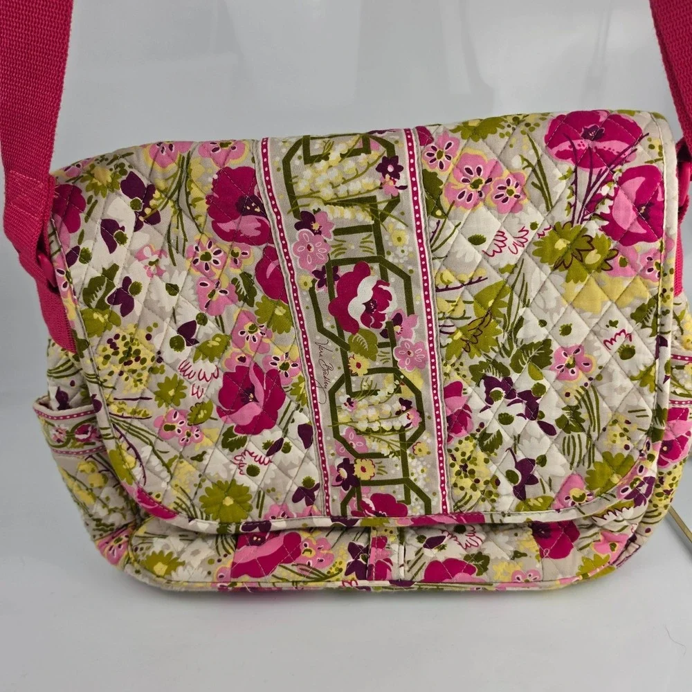 Vera Bradley Make Me Blush Quilted Laptop Messenger Bag‎ Retired 2010 Floral